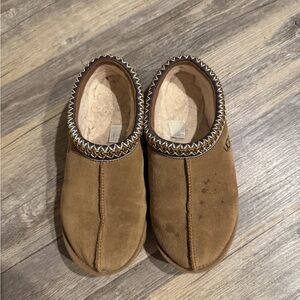 UGG Tasman Slippers Size 9